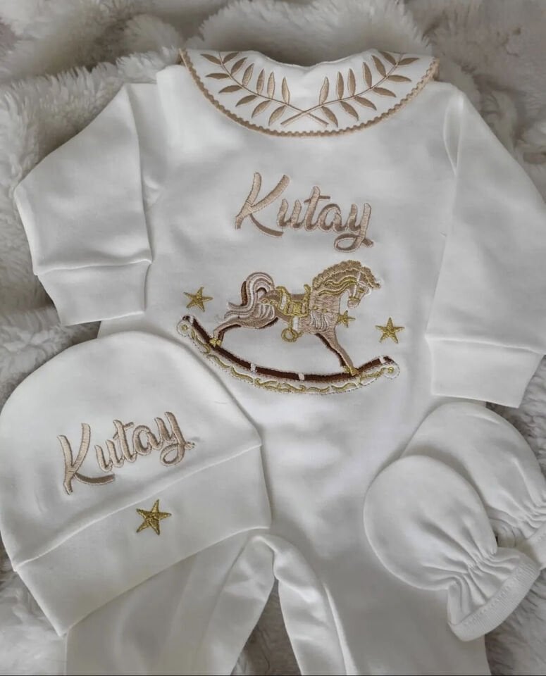 İsimli Gold Sallanan At Nakışlı Bebek Tulum Seti