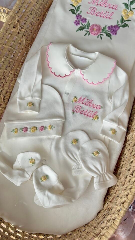 İsimli El Nakışı Rokoko Çiçekli Hastane Çıkış Seti - Kişiye Özel Butik Tasarım