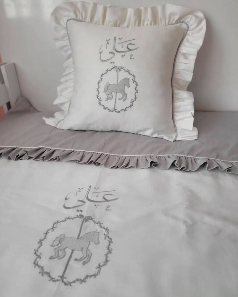 İsimli Asil At Nakışlı Bebek Nevresim Takımı