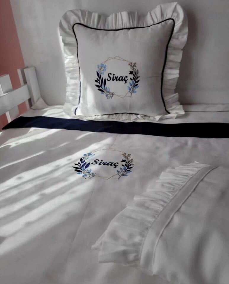 İsimli ve Dallı Nakışlı Bebek Nevresim Takımı