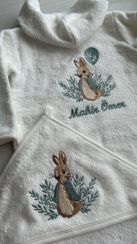 Tavşan Desenli -İsimli Yeni doğan Bebek Bornoz ve Havlu Seti