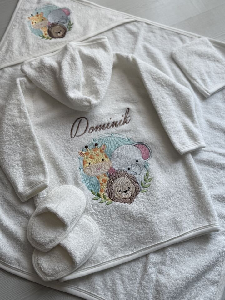 Sevimli Hayvanlar -İsimli Yenidoğan Bebek Bornoz ve Havlu Seti