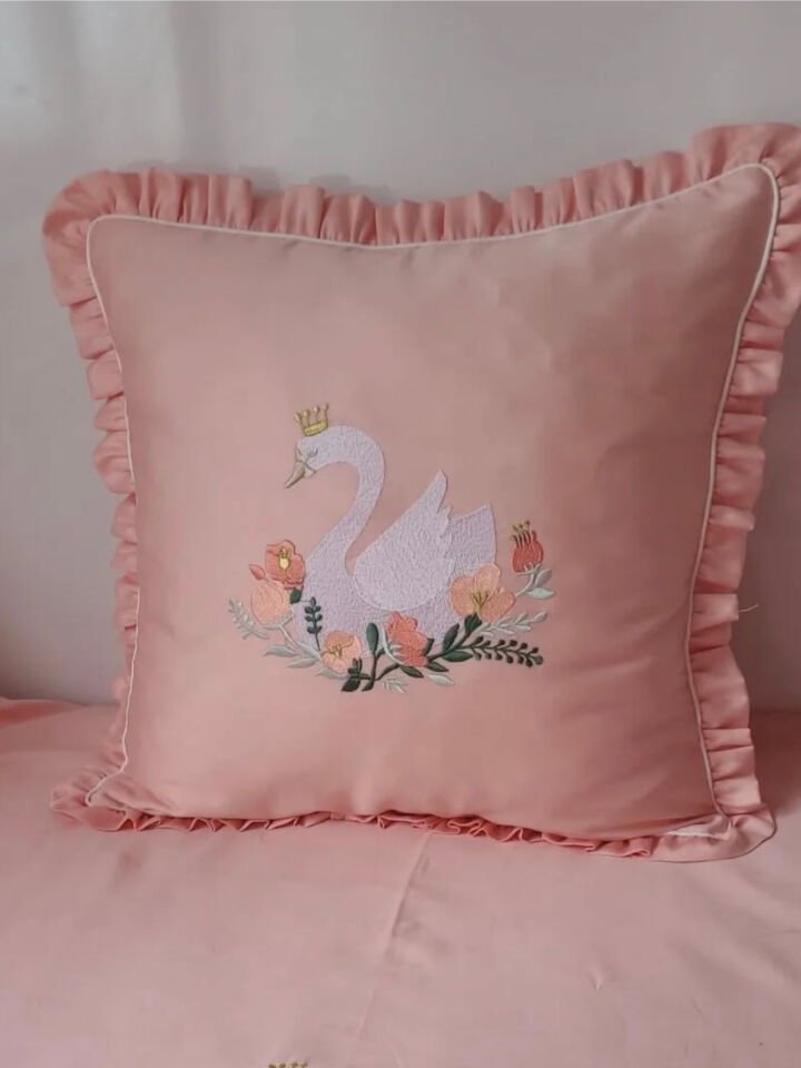 Somon Kuğulu Pamuk Saten Kumaştan Takı Yastığı