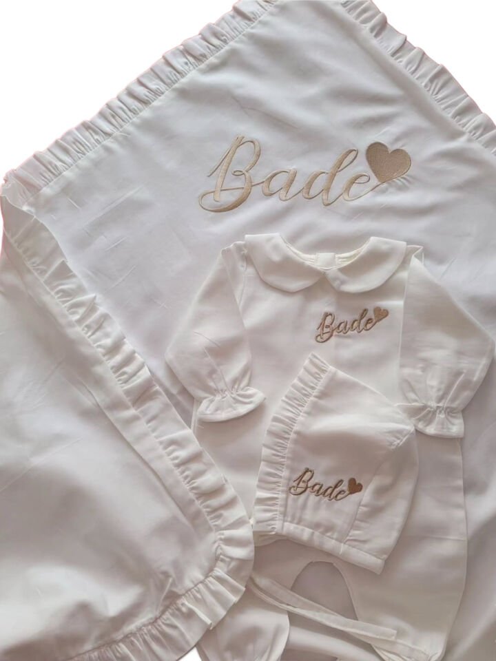 İsimli Kalpli Tulum Seti – Kişiye Özel Bebek Takımı