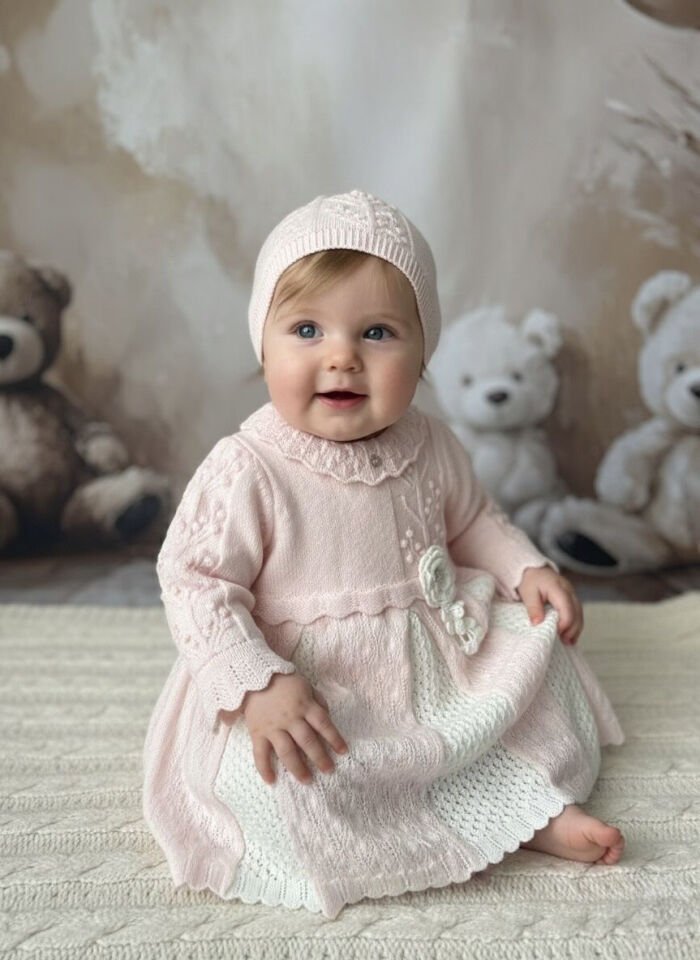 Örgü pamuklu pembe bebek elbisesi