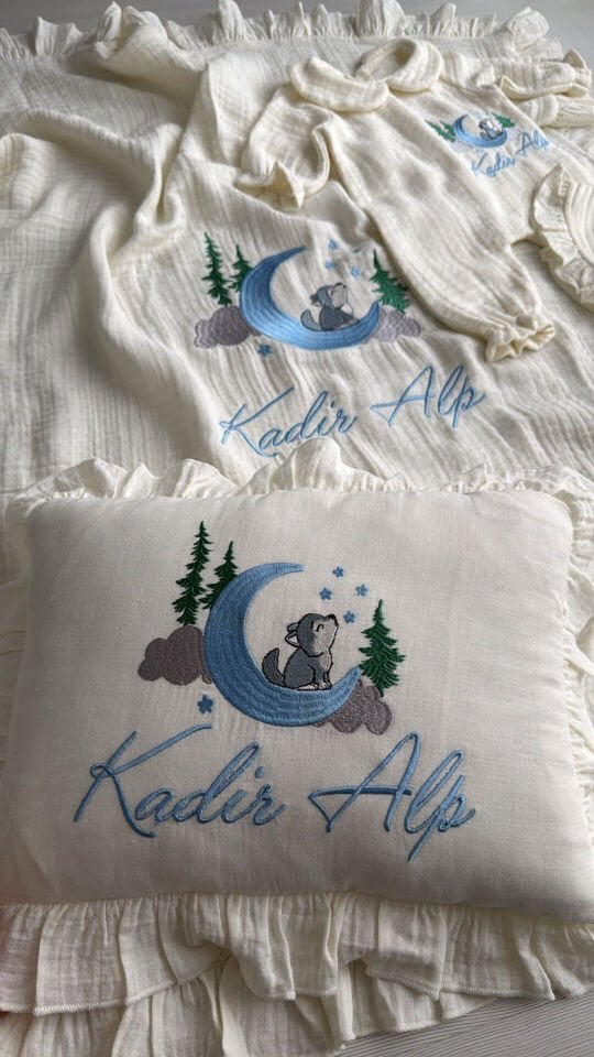 Nakış detaylı müslin bebek tulum seti yenidoğan